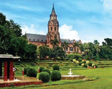 teachers split over who deserves a raise