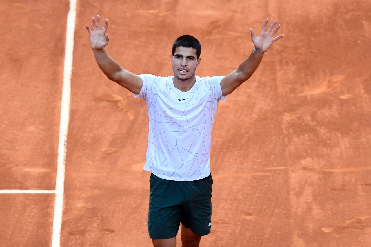 Photo of Alcaraz downs Nadal to book Djokovic clash