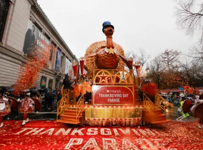 macy s thanksgiving day parade 2024 star studded performances and dazzling floats light up nyc