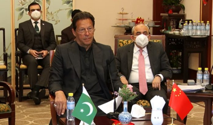 PM Imran finalises deals with major investment companies in China - Vimarsana News