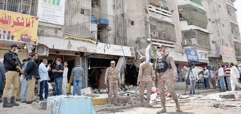 three killed five injured in blast in karachi three killed five injured in blast in karachi