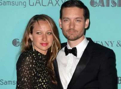 tobey maguire seeking joint custody five years after his split tobey maguire seeking joint custody five years after his split