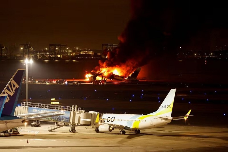 japan airlines a350 airplane is on fire at haneda international airport in tokyo japan january 2 2024 photo reuters