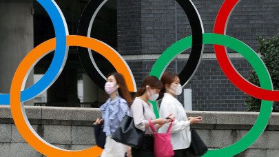 fans banned from tokyo olympics as virus emergency imposed