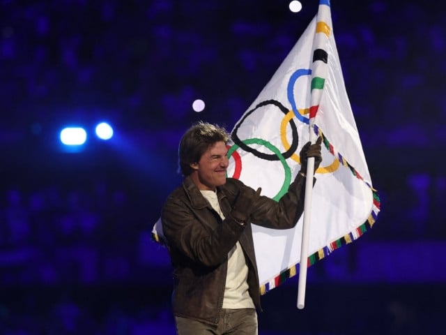 Payment details of Tom Cruise’s Olympics stunt revealed | The Express Tribune