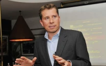 un warns global aid at risk