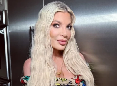 tori spelling remembers awkward first period experience and using an archaic menstrual product