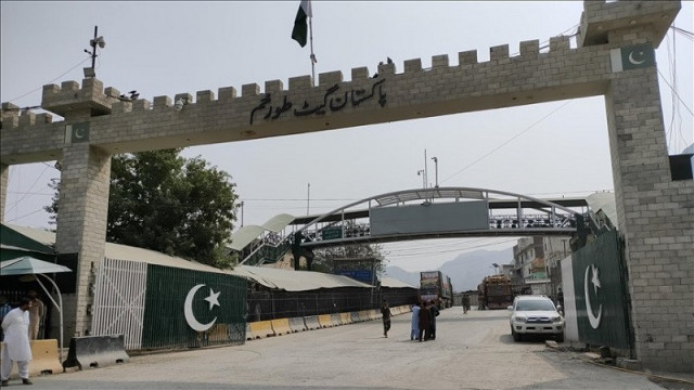 torkham crossing reopens after 10 day gap