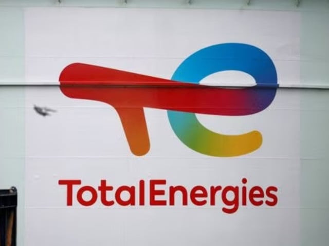 the logo of french oil and gas company totalenergies is seen on an oil tank at totalenergies fuel depot in mardyck near dunkirk france january 16 2023 reuters file photo the logo of french oil and gas company totalenergies is seen on an oil tank at totalenergies fuel depot in mardyck near dunkirk france january 16 2023 reuters file photo