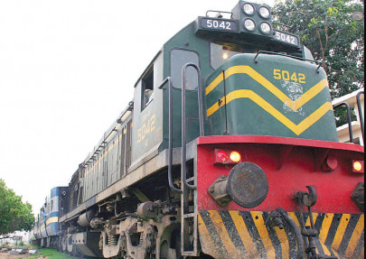 one killed four injured in train accident