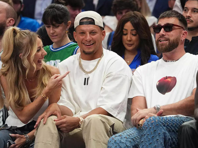 kelce and the mahomes sat courtside at the nba playoffs game in dallas on may 26 photo glenn james nbae