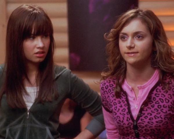 demi lovato apologises to alyson stoner for tense dynamics during camp rock 2