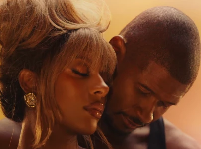 victoria mon t and usher set the screen ablaze in steamy sos sex on sight visualizer