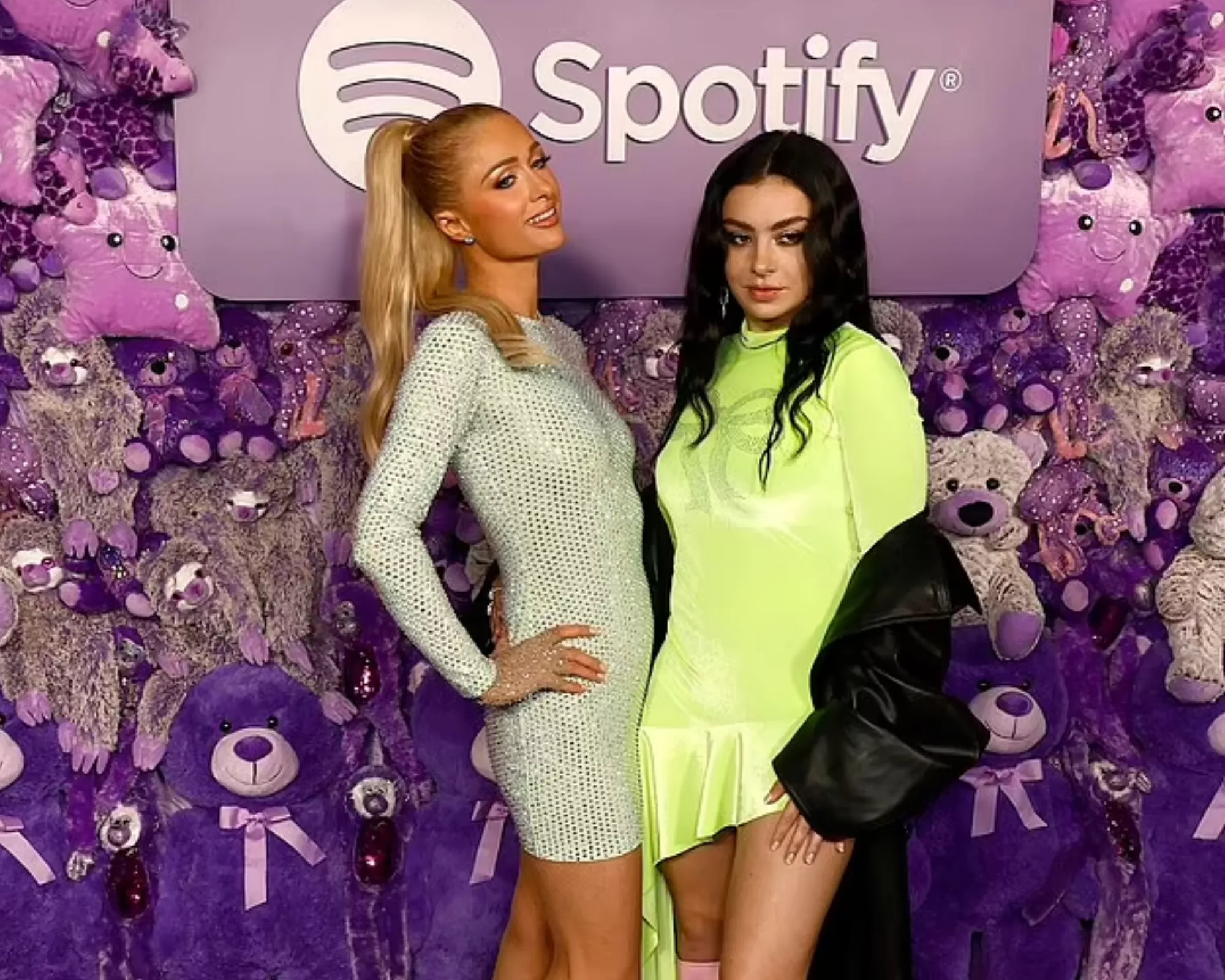 paris hilton wants to collaborate with charli xcx i m the original brat