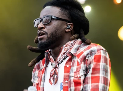 shaboozey breaks record with a bar song tipsy atop country airplay chart for 7th week