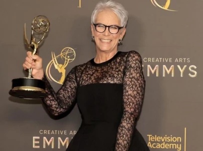 jamie lee curtis reflects on princess diana and contrasts her leadership with donald trump