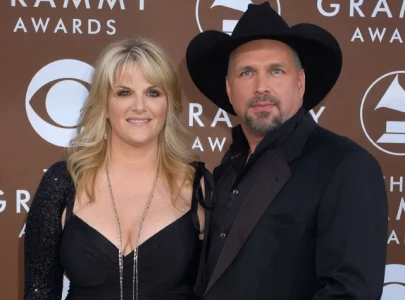 trisha yearwood sells tennessee mansion before garth brooks rape lawsuit