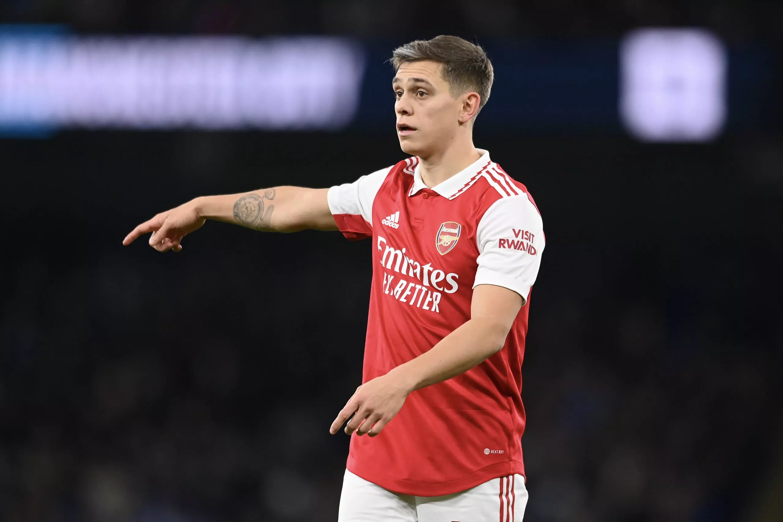 arsenal sink villa 2 0 to continue perfect premier league start arsenal sink villa 2 0 to continue perfect premier league start