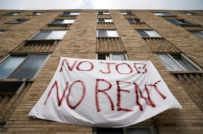 trump refuses to budge over aid bill imperiling jobless benefits for millions trump refuses to budge over aid bill imperiling jobless benefits for millions