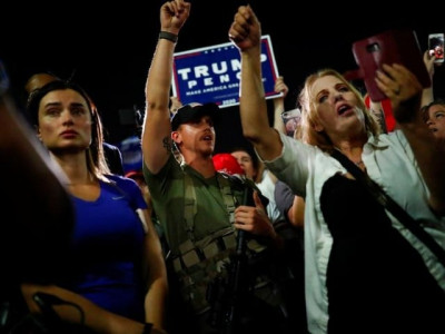 trump supporters armed with rifles and handguns protest outside arizona vote centre trump supporters armed with rifles and handguns protest outside arizona vote centre
