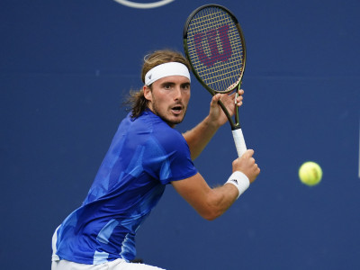 greek government pushes back on tsitsipas vaccine comments greek government pushes back on tsitsipas vaccine comments