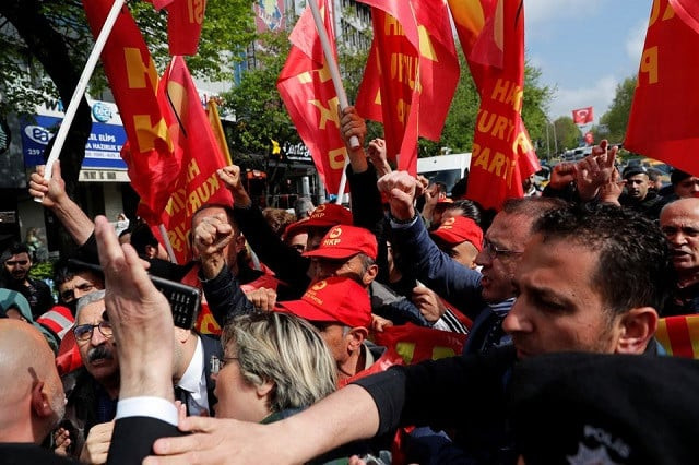 protesters clash with police officers as they attempted to defy a ban and march on taksim square to celebrate may day in istanbul turkey may 1 2022 photo reuters protesters clash with police officers as they attempted to defy a ban and march on taksim square to celebrate may day in istanbul turkey may 1 2022 photo reuters