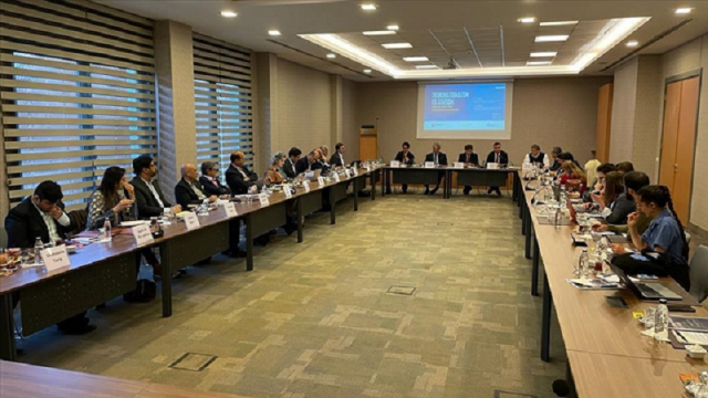 turkish and pakistani scholars and practitioners discuss the bilateral and global relations at seta think tank in istanbul photo aa turkish and pakistani scholars and practitioners discuss the bilateral and global relations at seta think tank in istanbul photo aa