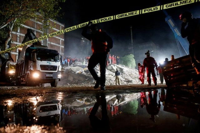 turkey continues rescue work after quake death toll hits 81