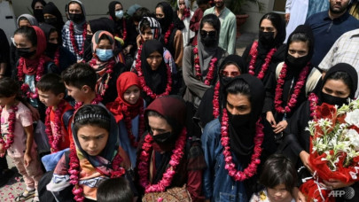 afghan girls football team flees to pakistan afghan girls football team flees to pakistan