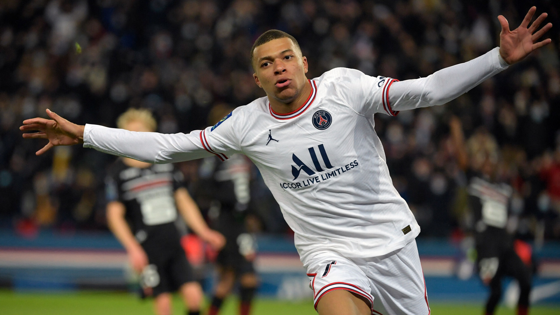 Photo of Mbappe future in focus as PSG face Real Madrid