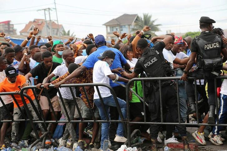 people arrive to attend the concert of the congolese singer fally ipupa at the martyrs stadium in kinshasa democratic republic of congo october 29 2022 photo reuters