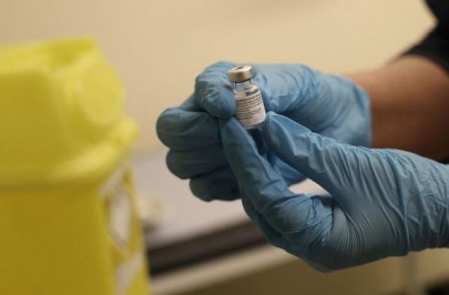 uk has vaccinated 137 897 people so far against covid minister says uk has vaccinated 137 897 people so far against covid minister says