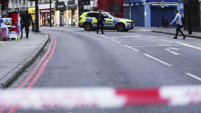 uk policeman suspended for kneeling on black man s neck uk policeman suspended for kneeling on black man s neck