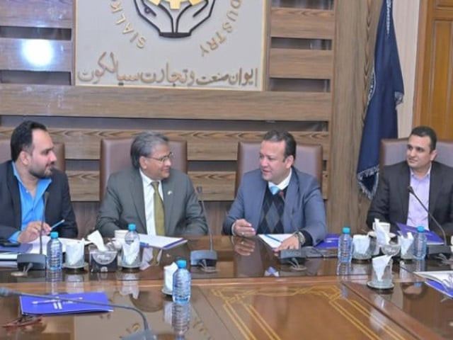 uk envoy introduces export programme