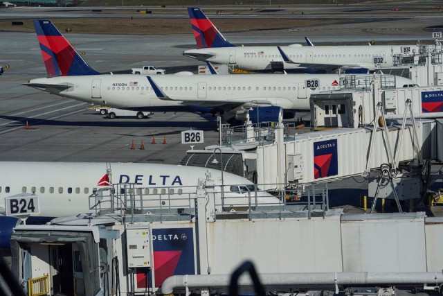 delta air lines jets are seen at gates at hartsfield jackson atlanta international airport in atlanta georgia us photo reuters delta air lines jets are seen at gates at hartsfield jackson atlanta international airport in atlanta georgia us photo reuters