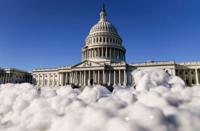 the us capitol is seen behind melting snow in washington us december 17 2020 photo reuters the us capitol is seen behind melting snow in washington us december 17 2020 photo reuters