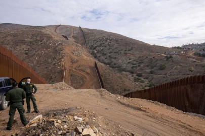 pentagon to cancel trump border wall projects using military funds