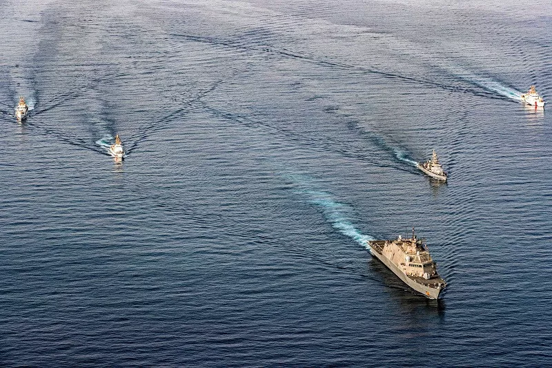 the us navy s uss sioux city and coast guard ships take part in an exercise while transiting the strait of hormuz in december photo afp the us navy s uss sioux city and coast guard ships take part in an exercise while transiting the strait of hormuz in december photo afp