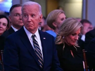 watch biden almost kisses woman mistaking her for wife watch biden almost kisses woman mistaking her for wife