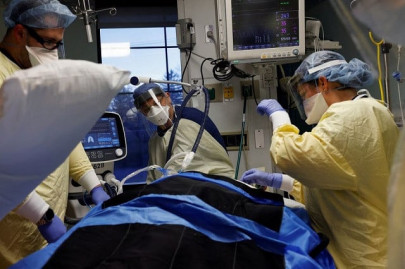 omicron pushes us covid hospitalisations towards record high omicron pushes us covid hospitalisations towards record high