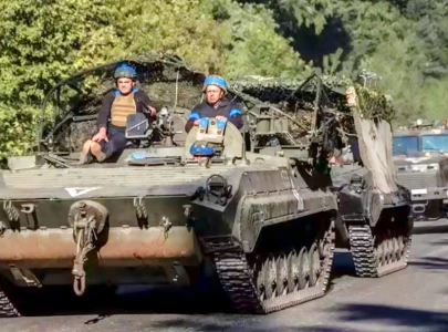 ukraine russia both claim advances in kursk region