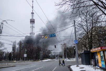 five killed in russian strike on kyiv tv tower