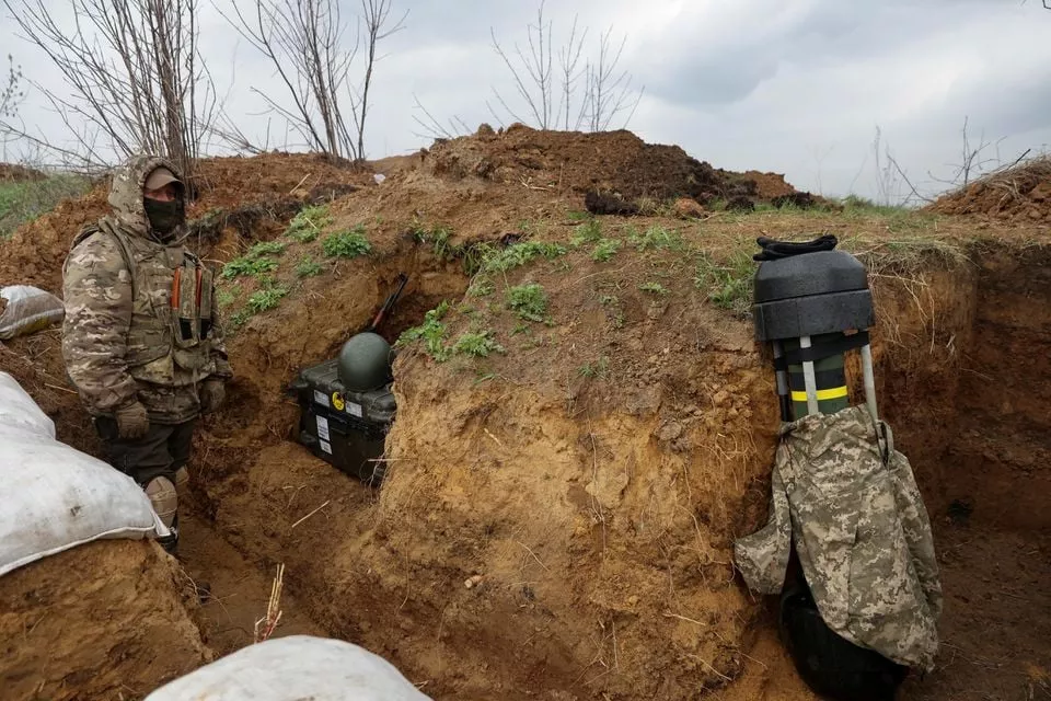 a ukrainian serviceman stands next to a javelin anti tank missile as russia s attack on ukraine continues at a position in donetsk region ukraine april 18 2022 photo reuters file a ukrainian serviceman stands next to a javelin anti tank missile as russia s attack on ukraine continues at a position in donetsk region ukraine april 18 2022 photo reuters file
