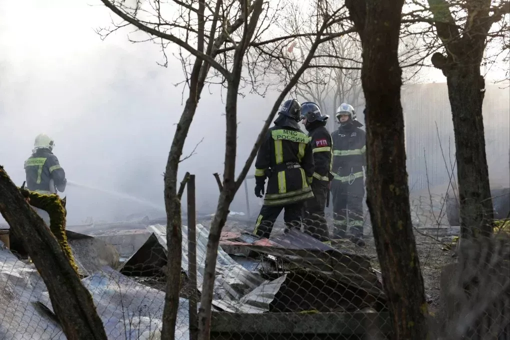 russia ukraine launch swarms of drones russia ukraine launch swarms of drones