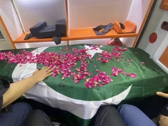 funeral prayers of legendary comedian umer sharif offered in karachi funeral prayers of legendary comedian umer sharif offered in karachi