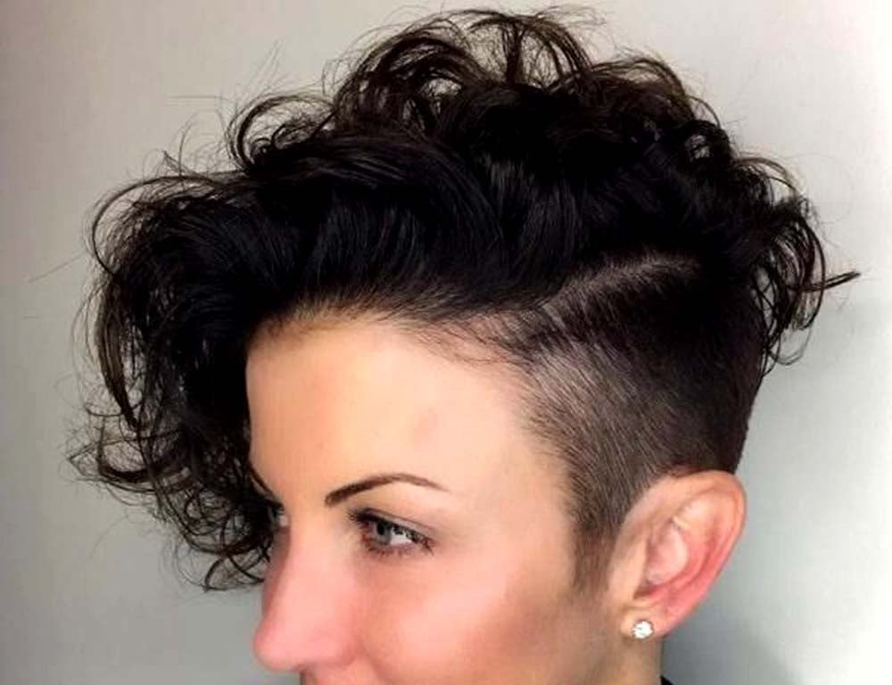 6 Short Hairstyle Ideas for Curly Hair