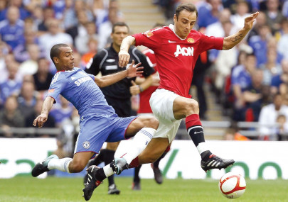 united deliver early blow to title rivals chelsea