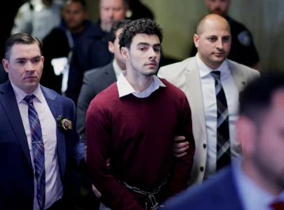 luigi mangione allowed mp3 player for entertainment in nyc jail amid notorious horrible conditions