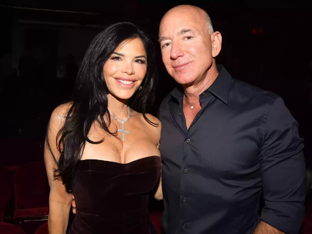jeff bezos praises fianc e lauren s nchez s incredible year in birthday tribute