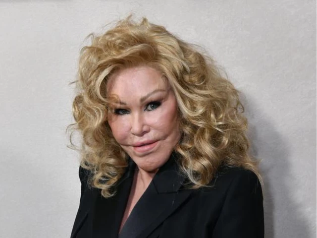 jocelyn wildenstein famed catwoman socialite dies peacefully at 84 jocelyn wildenstein famed catwoman socialite dies peacefully at 84